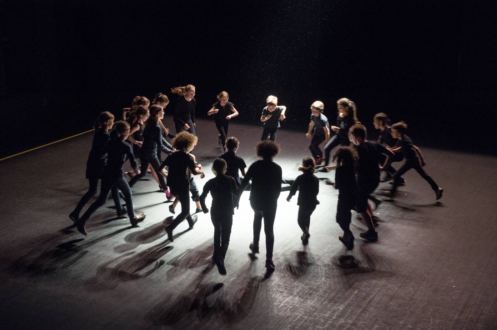 Mini Chorus — Le Grand R